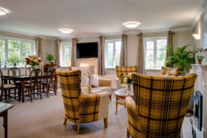 Holly Lodge nursing home, Frimley Green, Camberley, Surrey. Dementia Care specialists offering respite, nursing and residential care for the elderly.