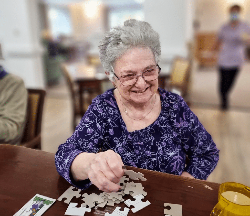 Farnborough Dementia Care Home - Holly Lodge - Forest Care